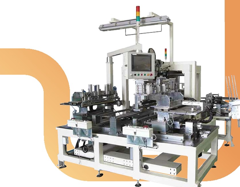 MATRIX CORE BUILDER (2 ROW CORE) machine with signal tower